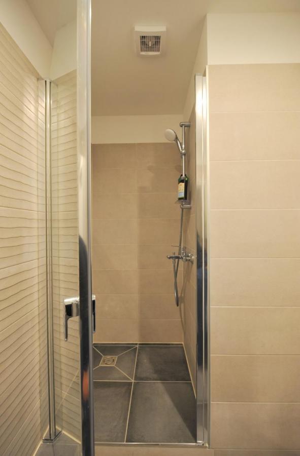 Central Comfort At Hanzas Residence, Stay Near Cafes, Bars, Museums & Esplanade Riga Luaran gambar