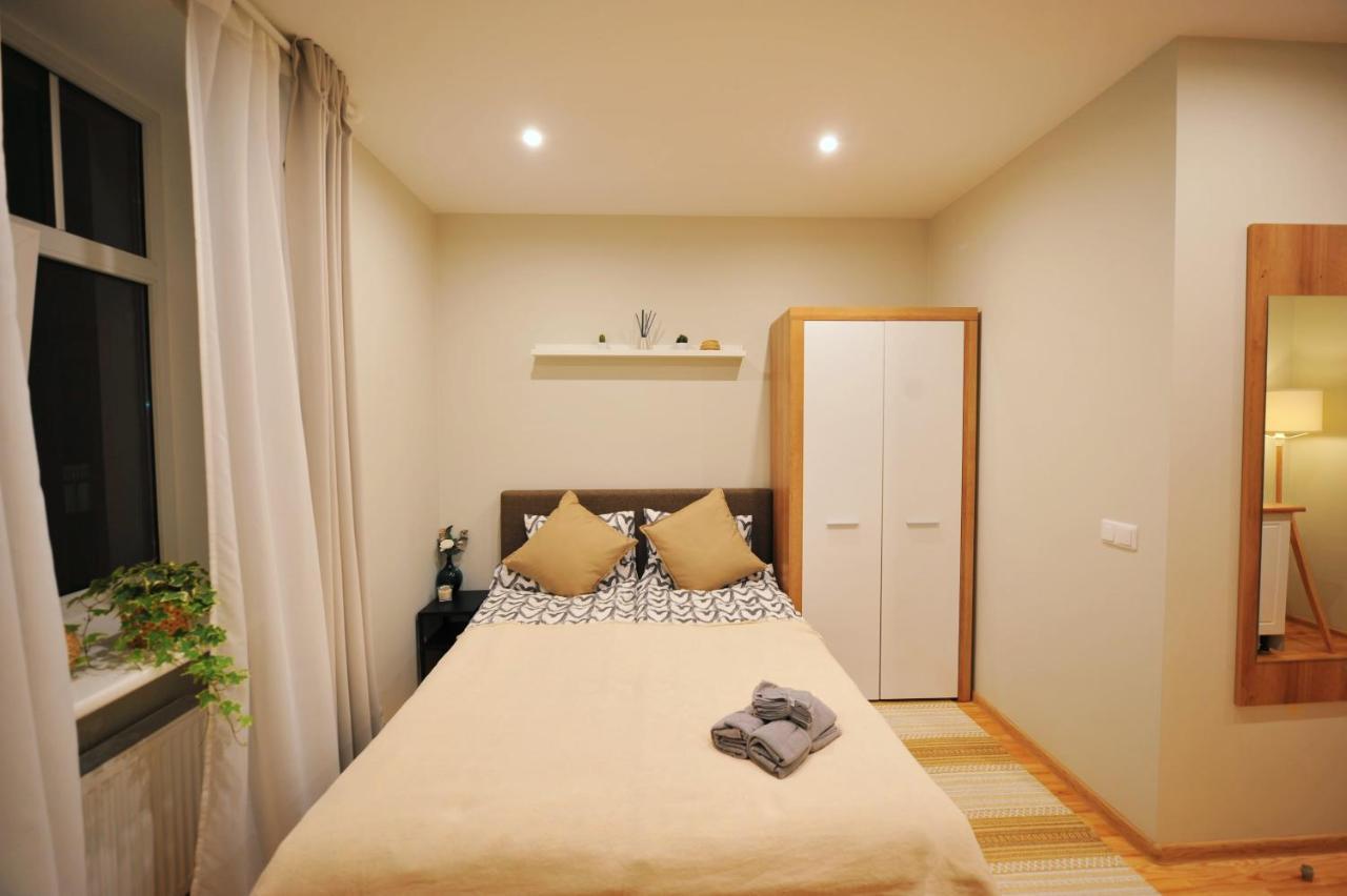 Central Comfort At Hanzas Residence, Stay Near Cafes, Bars, Museums & Esplanade Riga Luaran gambar