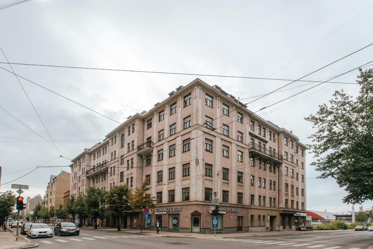 Central Comfort At Hanzas Residence, Stay Near Cafes, Bars, Museums & Esplanade Riga Luaran gambar